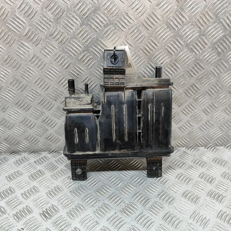 Active carbon filter fuel vapour canister 31420CZ000