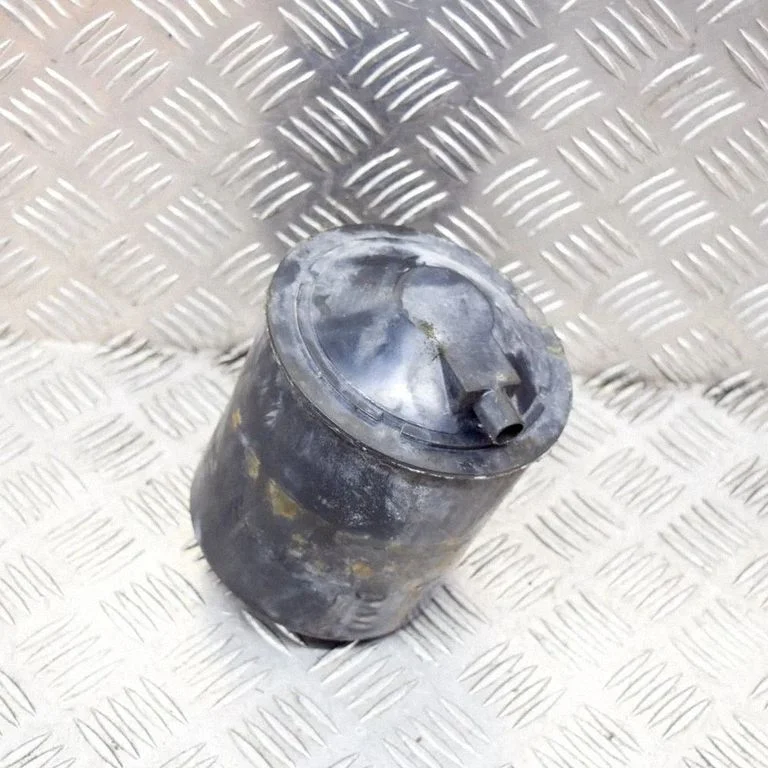 Active carbon filter fuel vapour canister