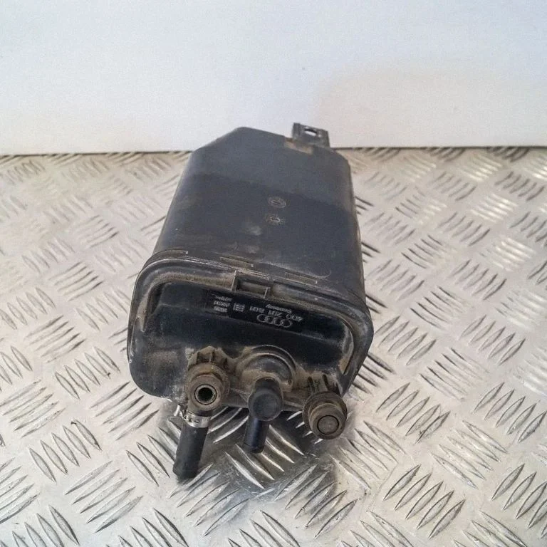 Aktīvās ogles (degvielas tvaiku) filtrs – Audi A8 S8 D2 4D (1994-2002)