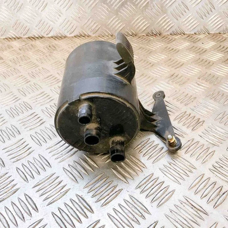 Active carbon filter fuel vapour canister – BMW 1 Series E82 E88 (2007-2014)