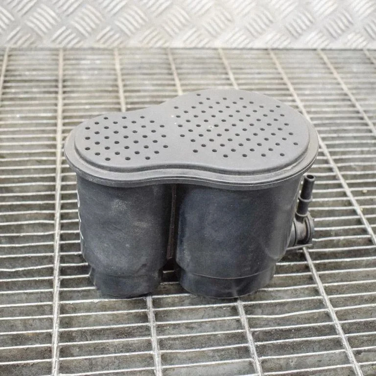 Active carbon filter fuel vapour canister 8W0201799C