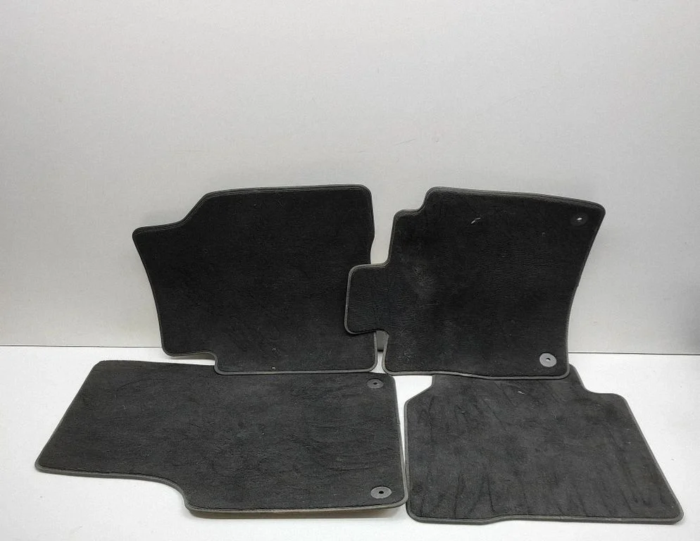 Põrandamattide komplekt 14C863011A