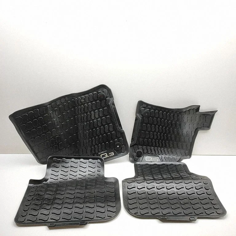 Paklājiņu komplekts 83C061501