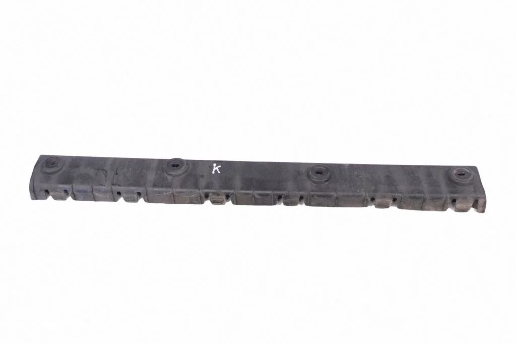 Część progu YM23000580