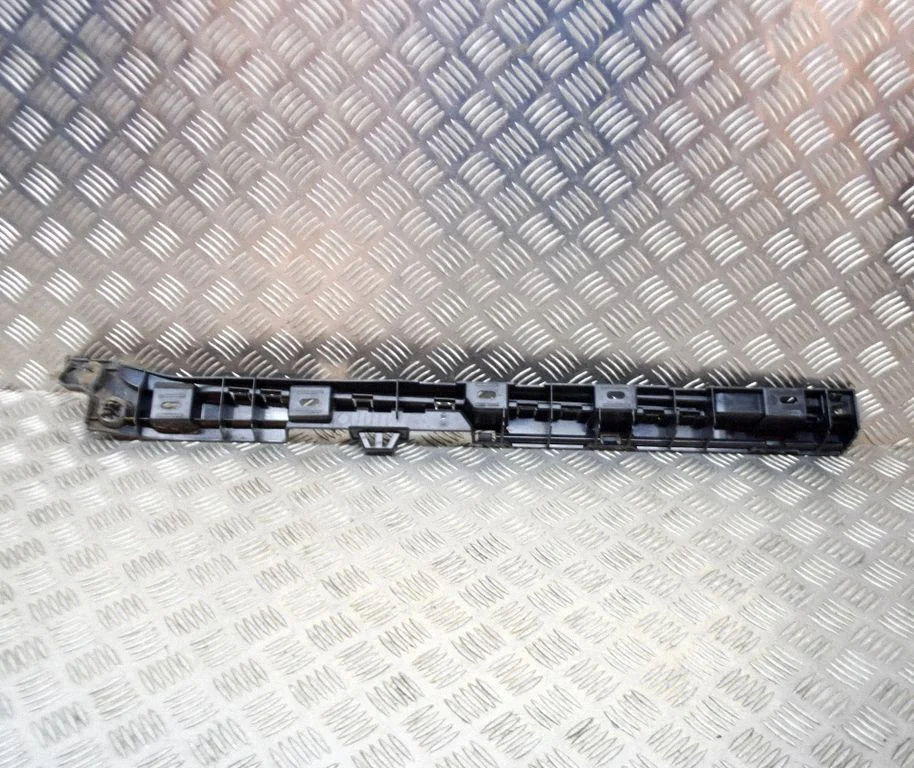 Lävepaku osa – BMW 5-seeria F10 F11 (2009-2016)