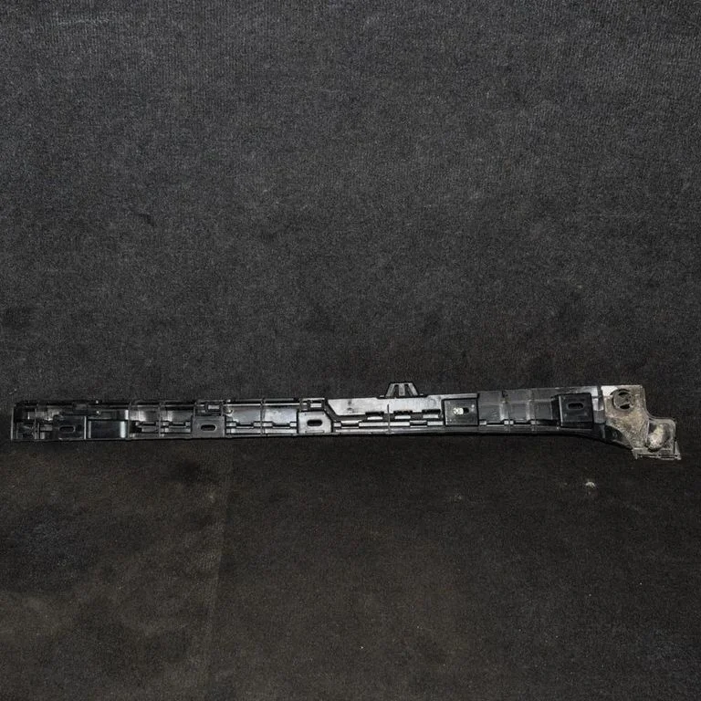 Lävepaku osa – BMW 5-seeria F10 F11 (2009-2016)