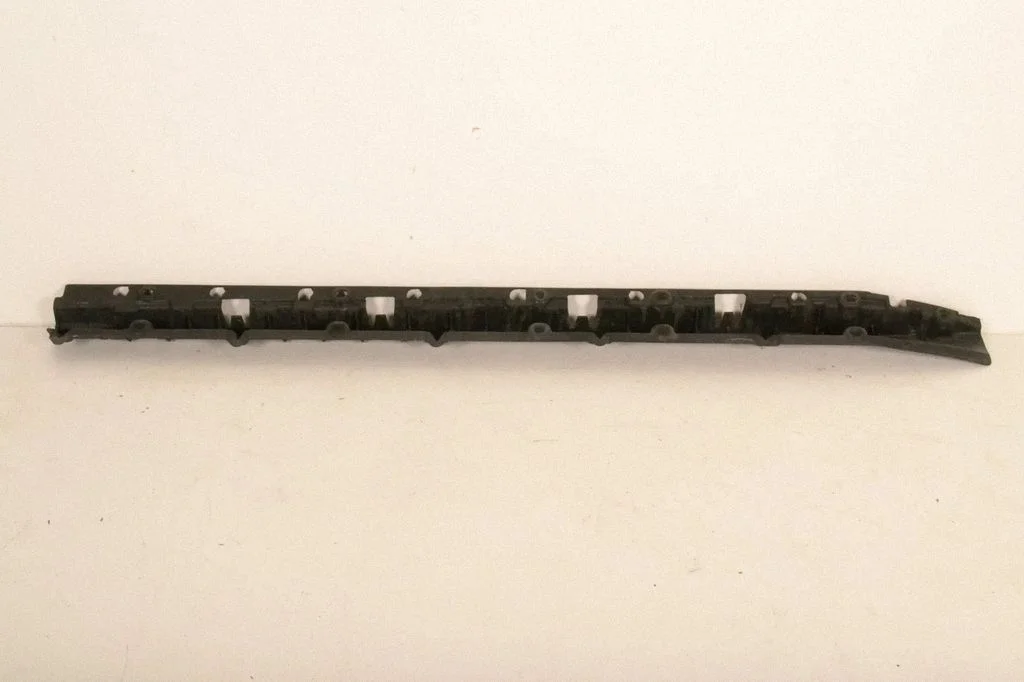 Sill/side skirt trim 7218442