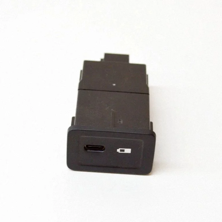 AUX-pesa A2478200401