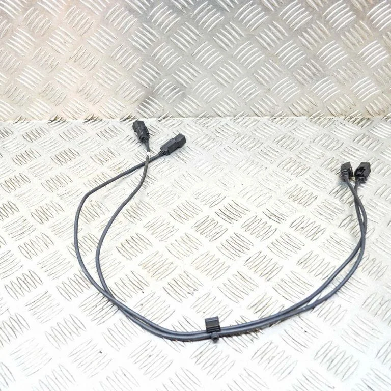 AUX in-socket connector