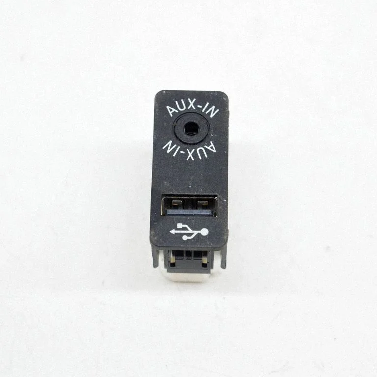 AUX-pesa – BMW 2-seeria F22 F23 (2013-2017)