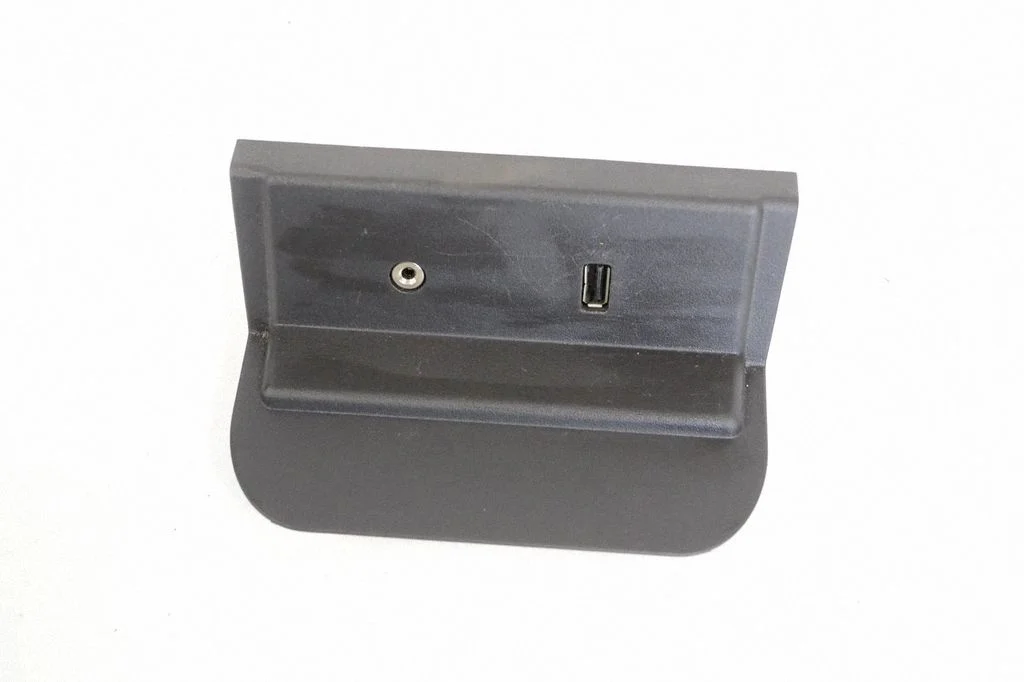 AUX ligzda BK31V044K62AB