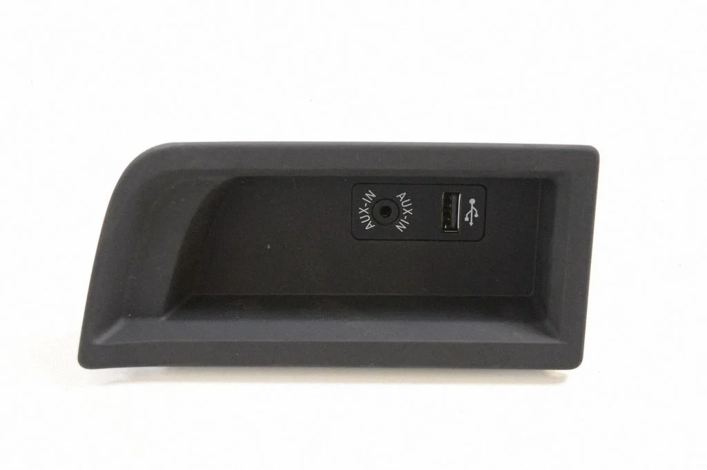 AUX in-socket connector 9207358 – BMW M2 F87 (2015-2021)