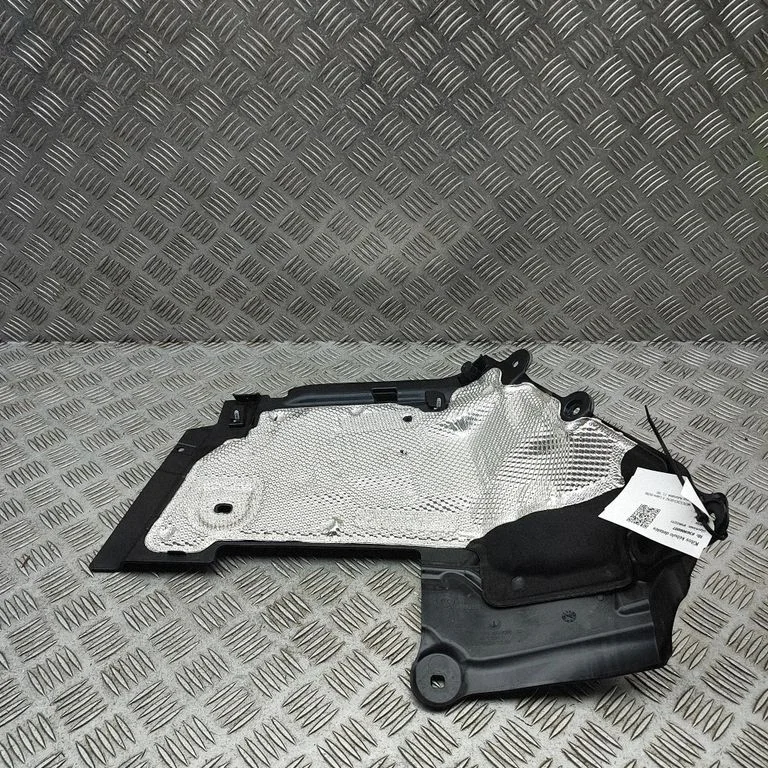 Heat shield in engine bay A2536208200
