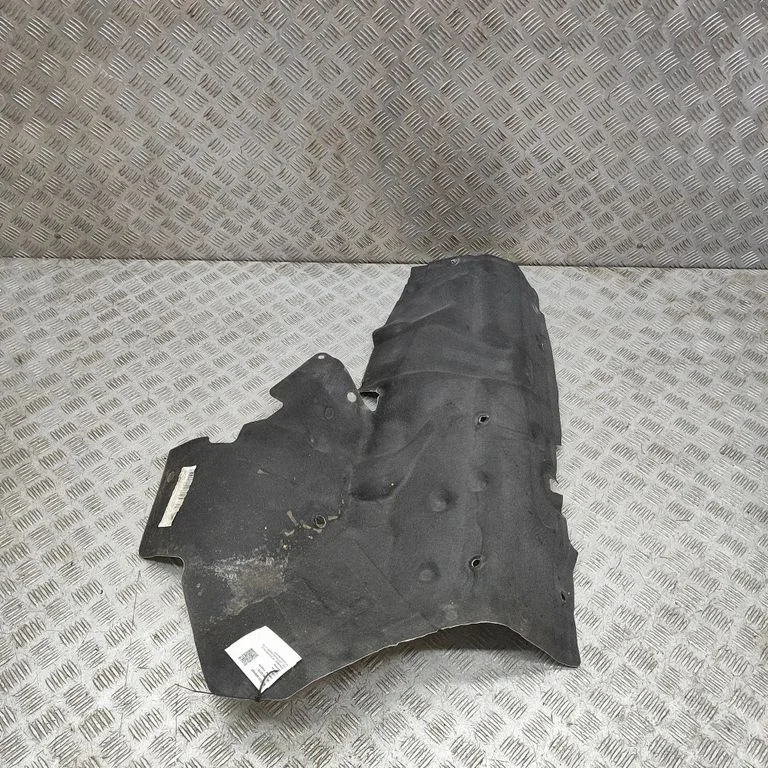 Mootori soojusisolatsioon (kuumakaitse) MY83114B26AB