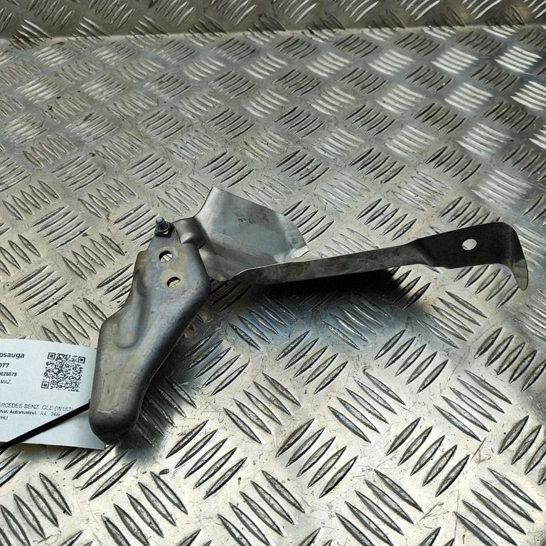 Mootori soojusisolatsioon (kuumakaitse) A2561423600