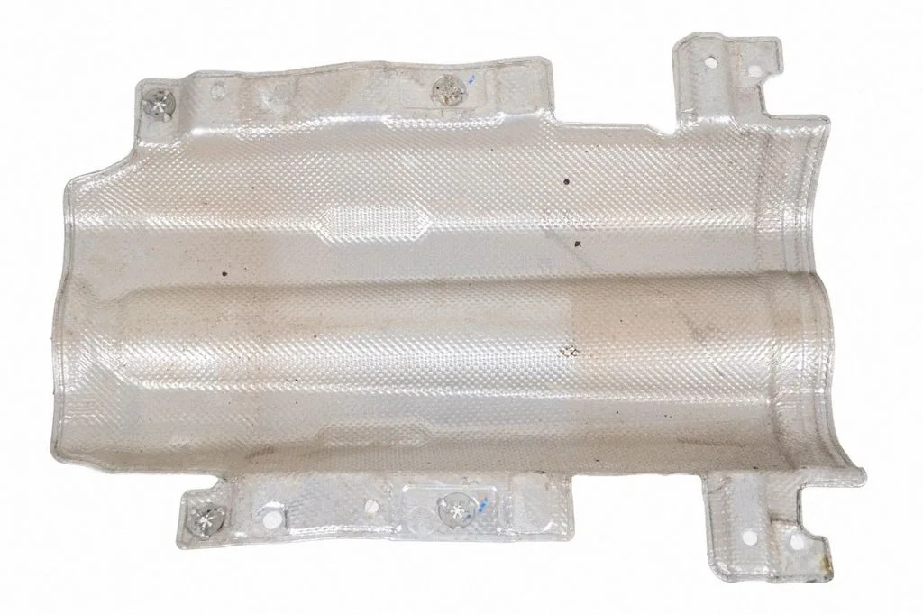 Heat shield in engine bay – Alfa Romeo Stelvio (2016-)