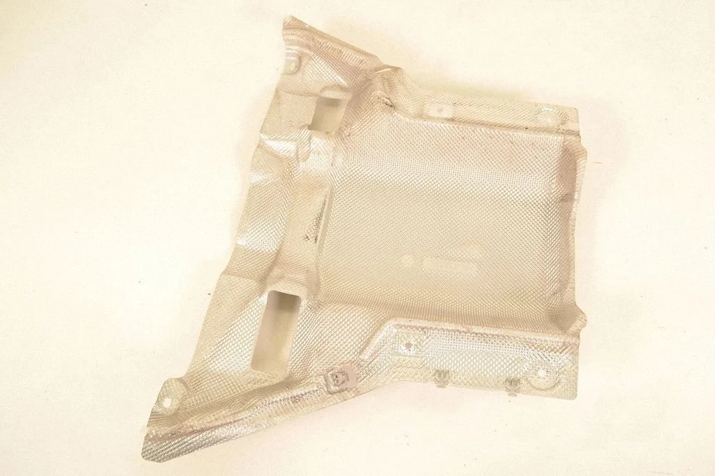 Heat shield in engine bay A2056823700