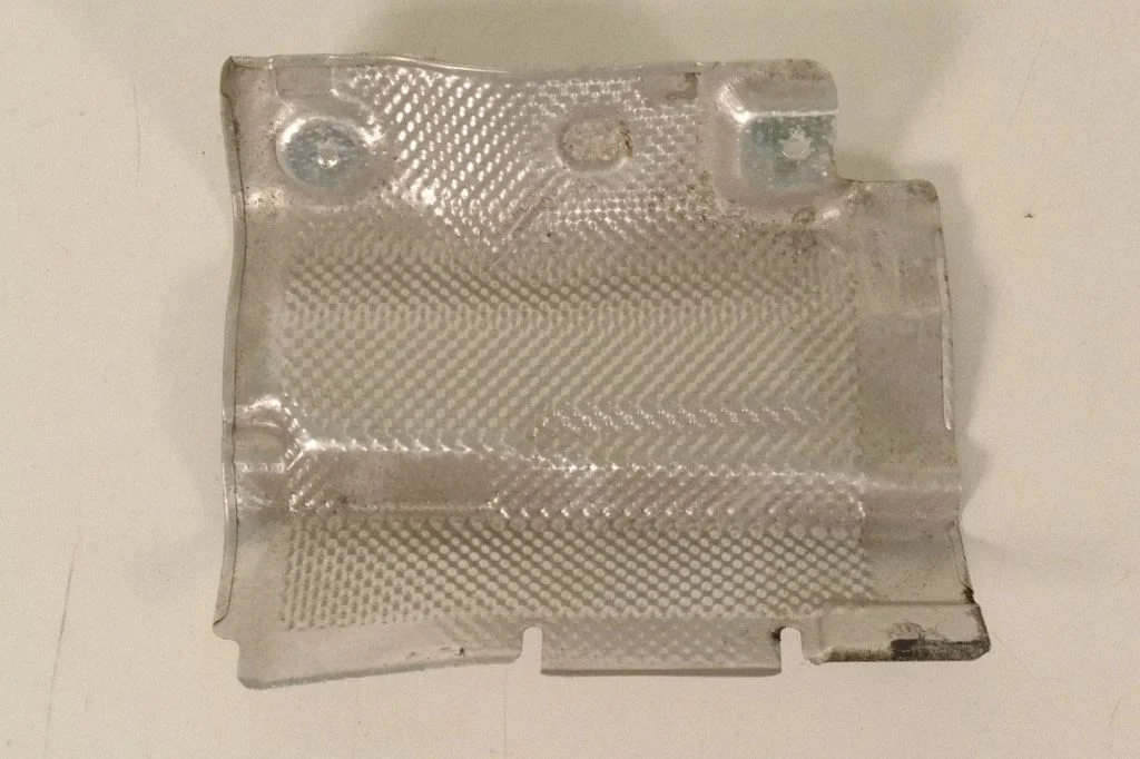 Dzinēja siltumizolācija (aizsargs pret karstumu) A2126823371