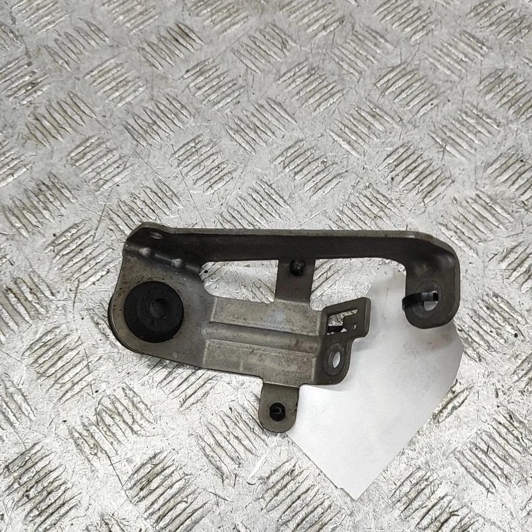 Õhufiltri korpuse kinnitus A6080900300
