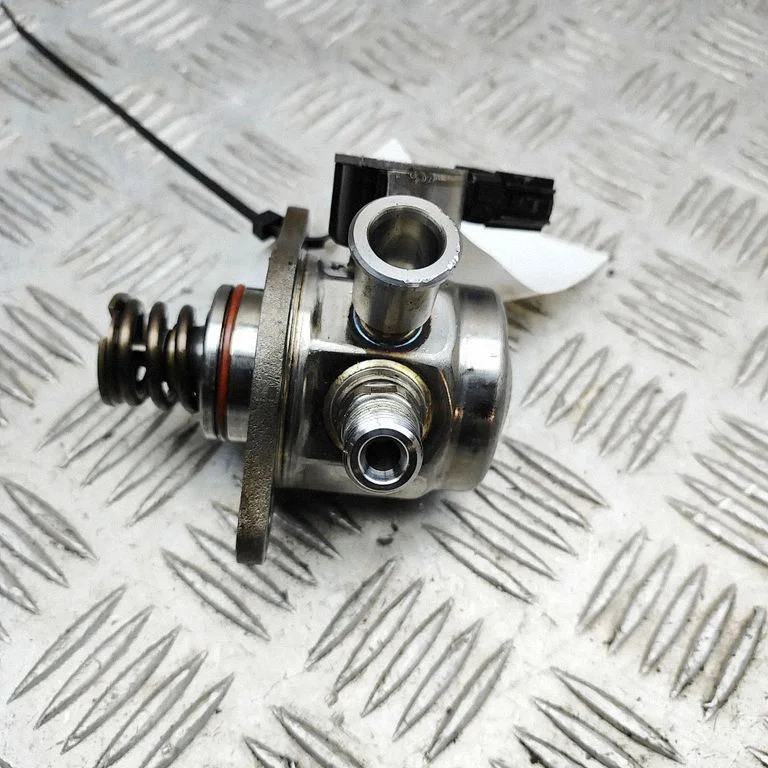 Mehaaniline kütusepump 31437895