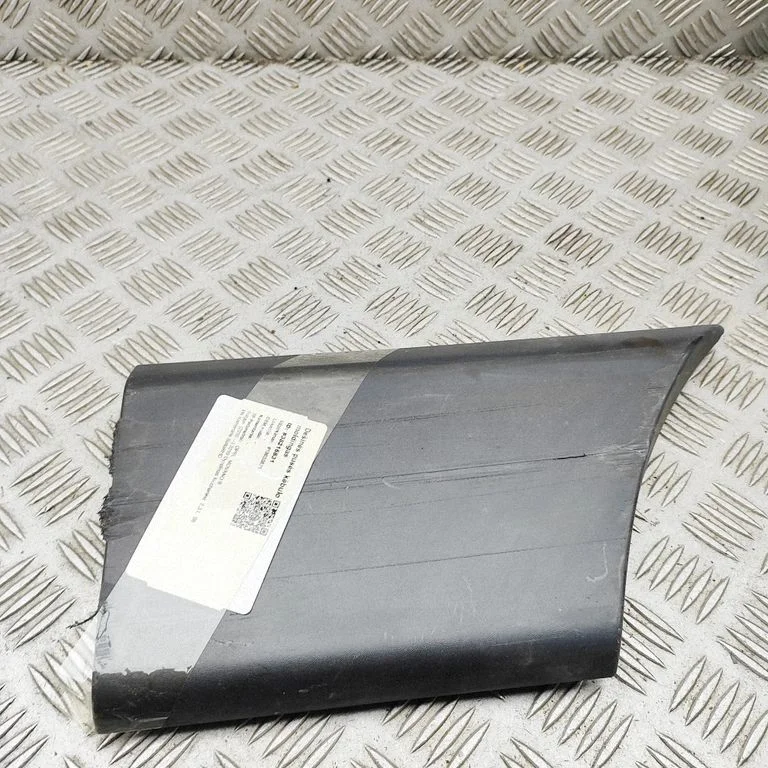 Moldings uz aizmugurējā spārna 768F30005R