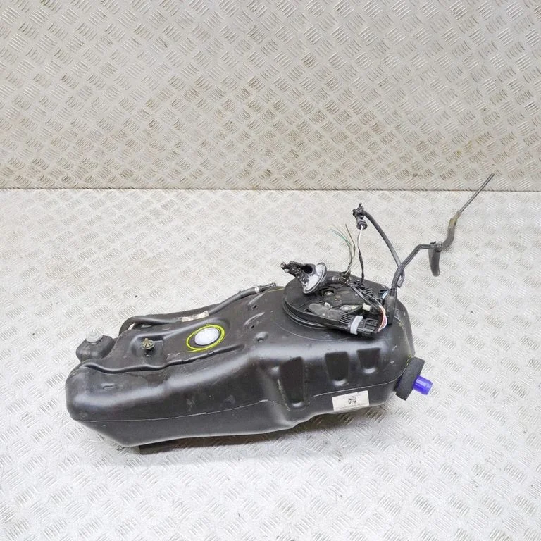 AdBlue šķidruma tvertne GX735J228AG