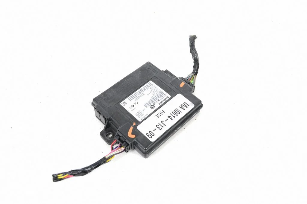 Bezatslēgas sistēmas KESSY (keyless) vadības bloks/modulis 0614J1309