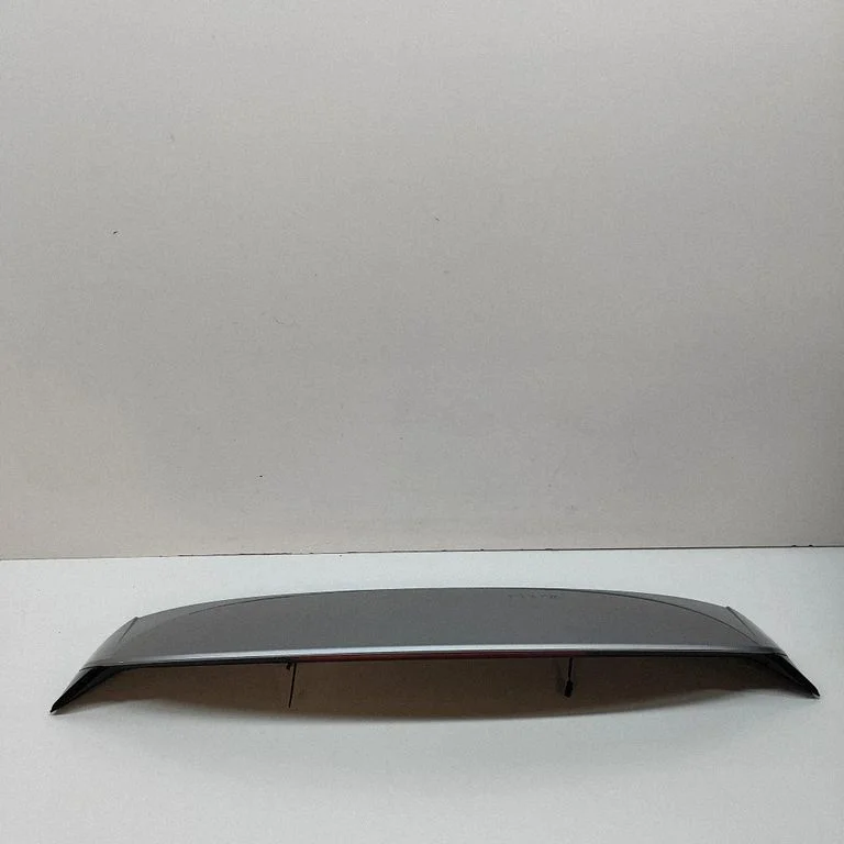 Tailgate/trunk spoiler 8V4827933B