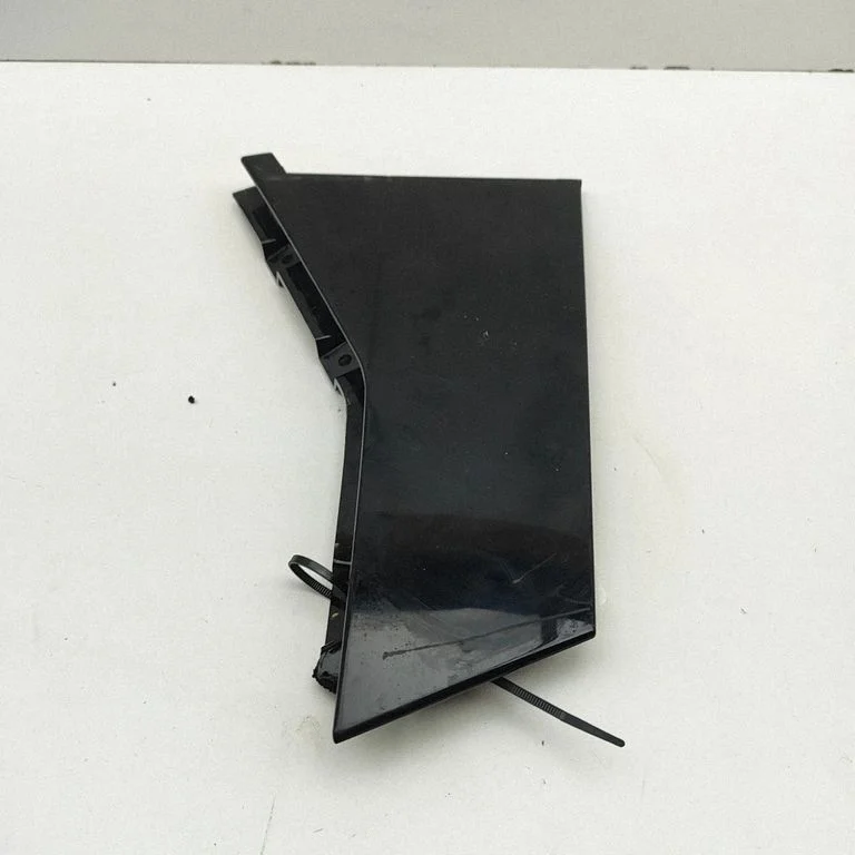 Listwa szyby drzwi tylnych SA3F5402961