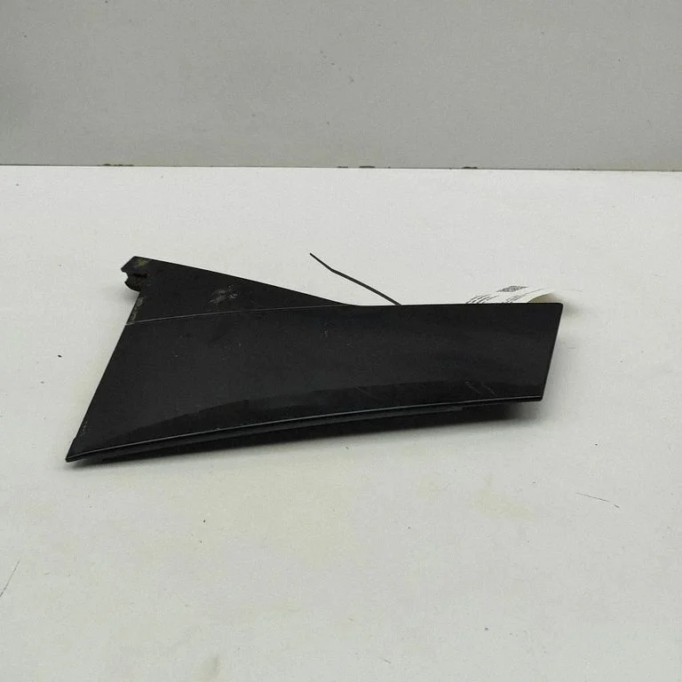 Listwa szyby drzwi tylnych SA3F3402951