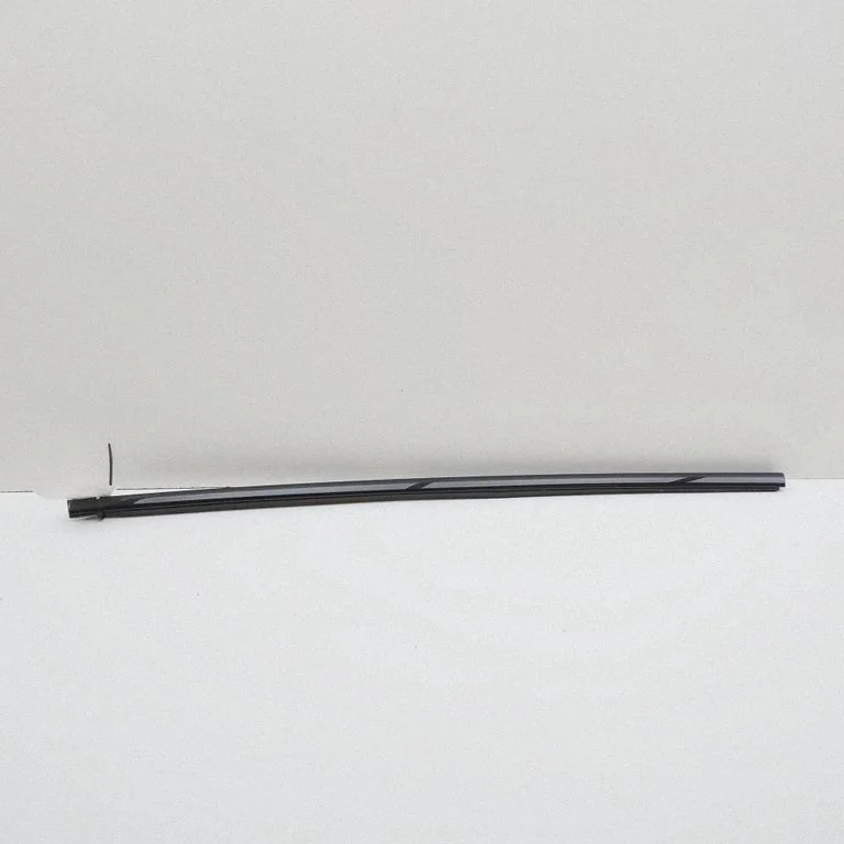 Door glass trim – Porsche Taycan 9J1 (2019-)