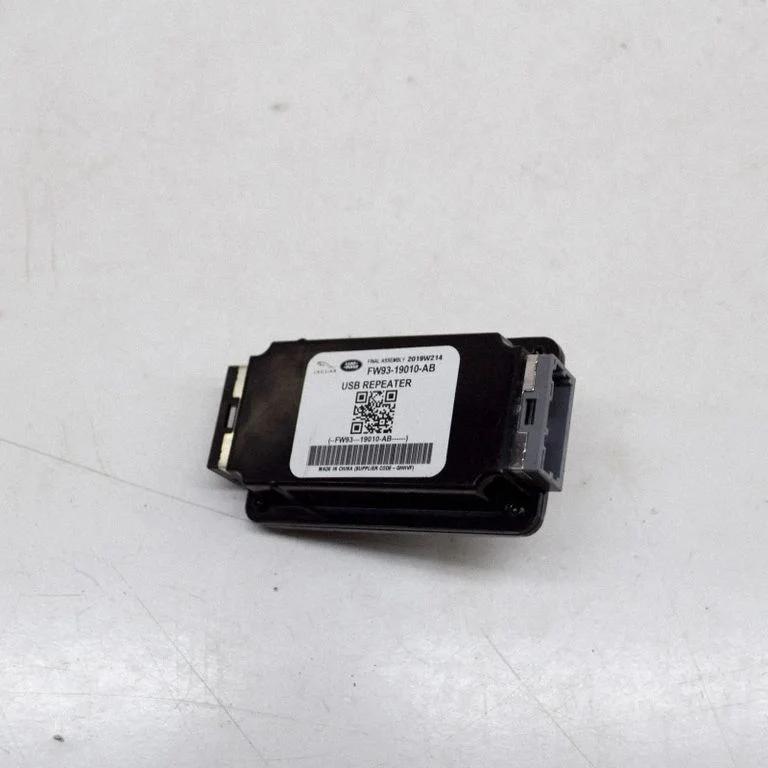 USB control unit – Land Rover Range Rover Evoque L551 (2018-)
