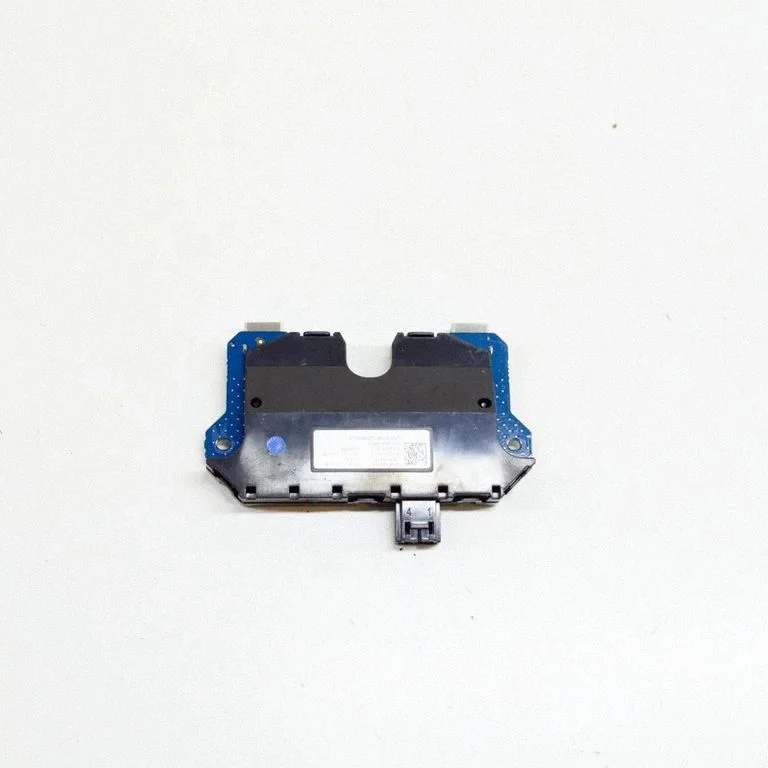 USB control unit – Tesla Model S (2012-)
