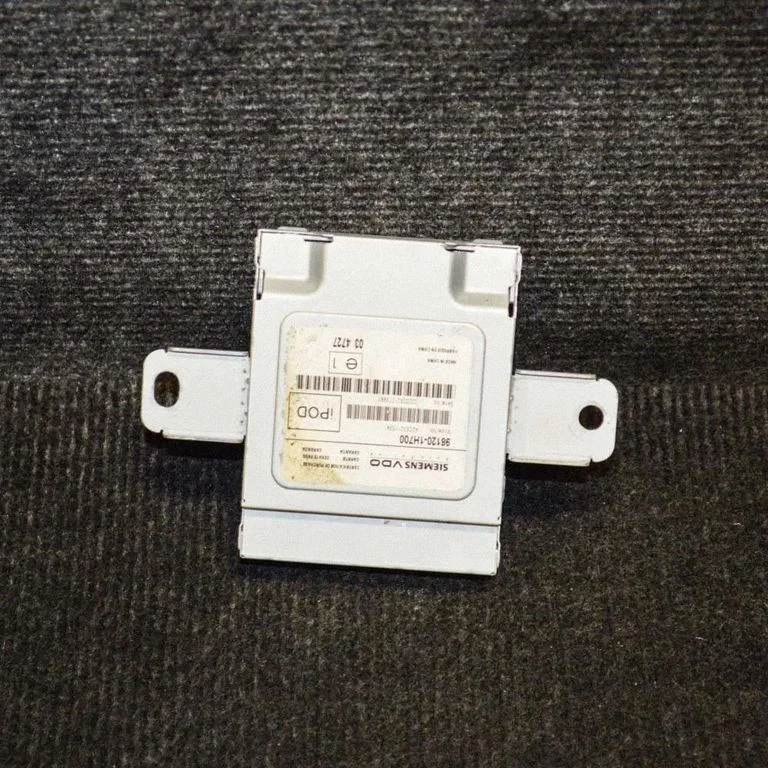 USB control unit – KIA Ceed (2006-2012)