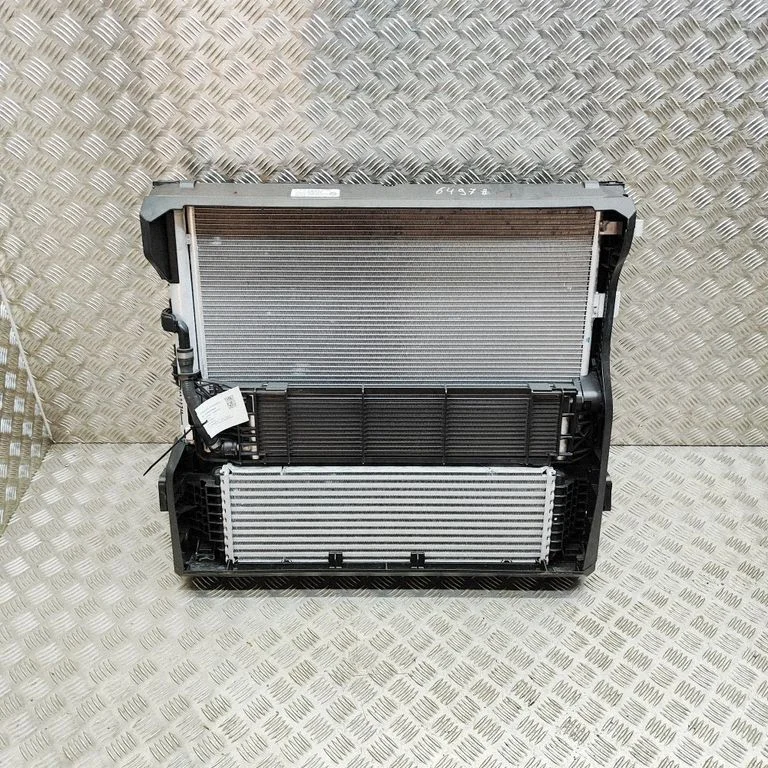 Radiaatorite komplekt – BMW X6 G06 (2019-)