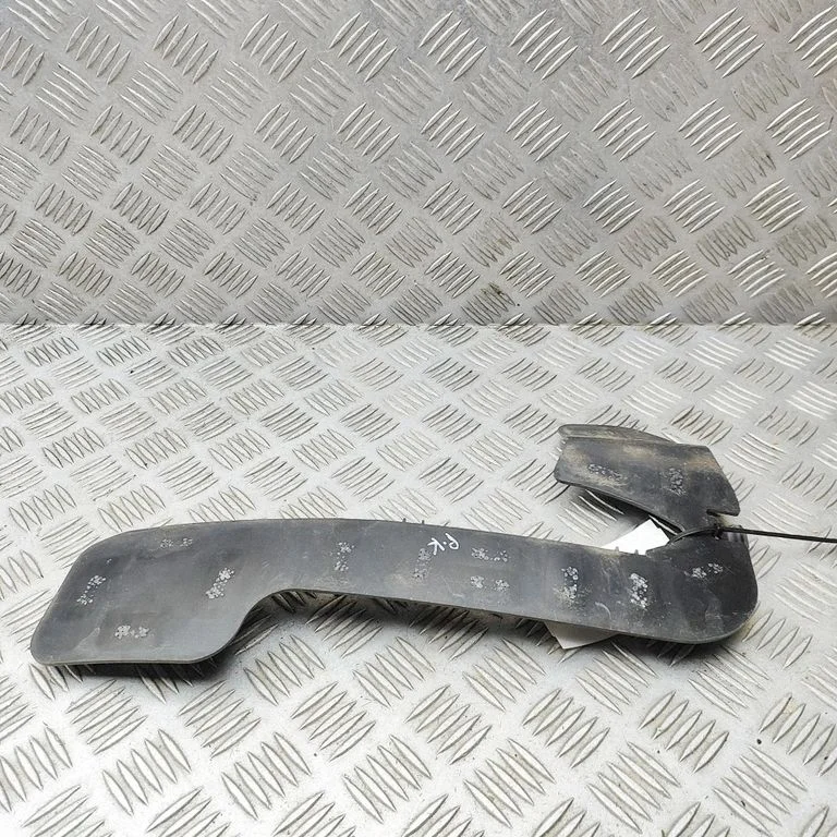 Uchwyt halogenu 108944700B