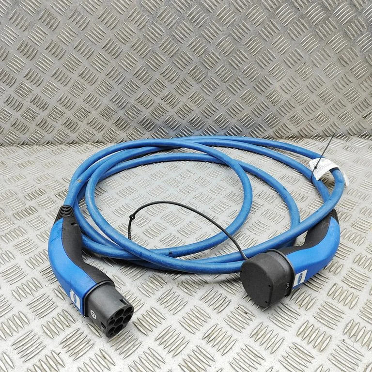 Electric car charging cable PZ3J10B706EA