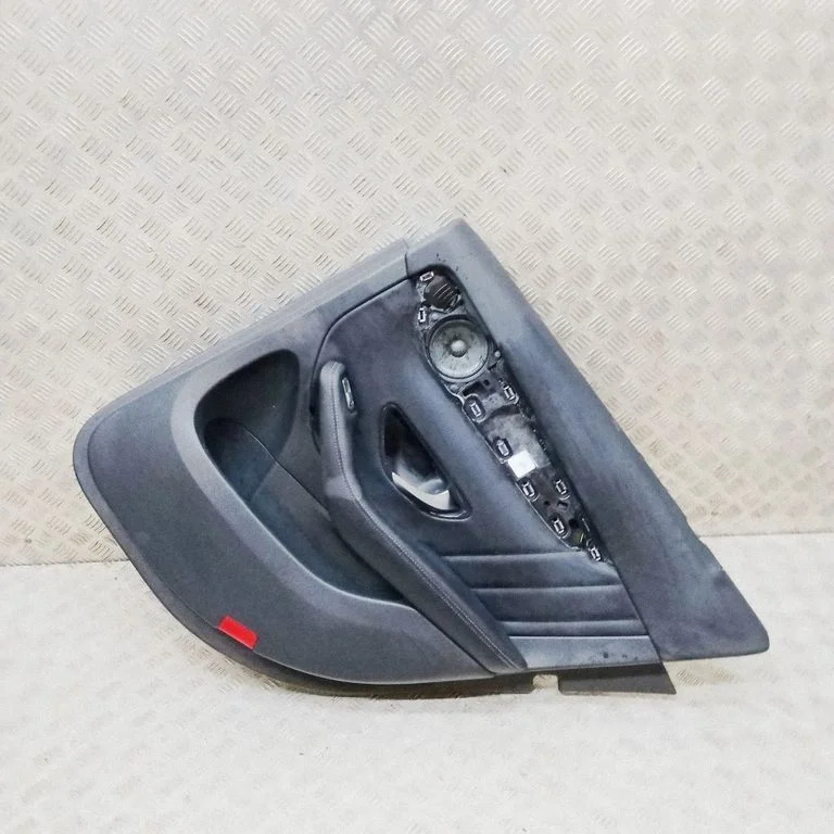 Kupee tagumiste kohtade külje viimistluspaneel A2537300903