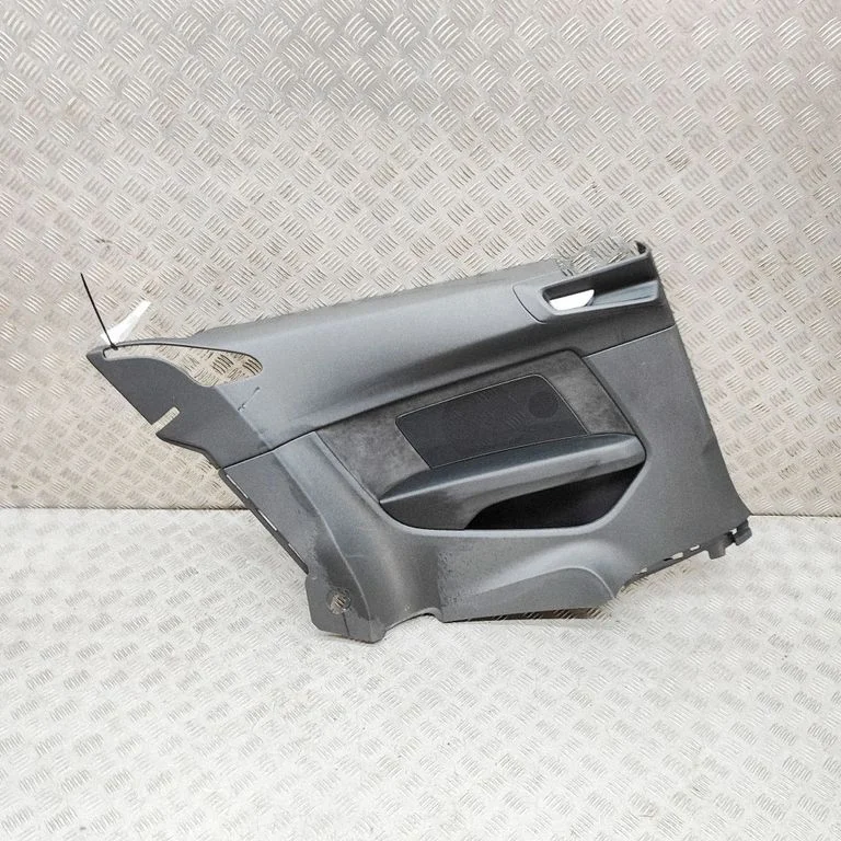 Coupe rear side trim panel 8W6867043C