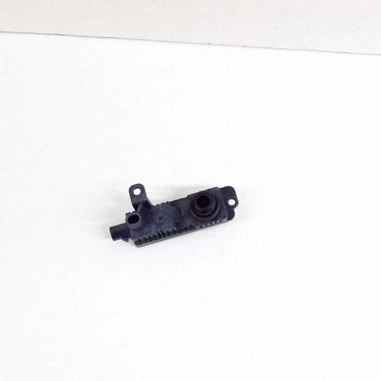 Side fender camera – Tesla Model S (2012-)