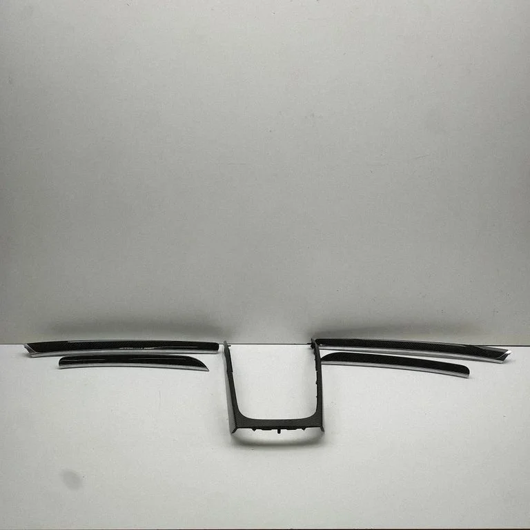 Salongi dekoratiivviimistluse komplekt 8T0867409N