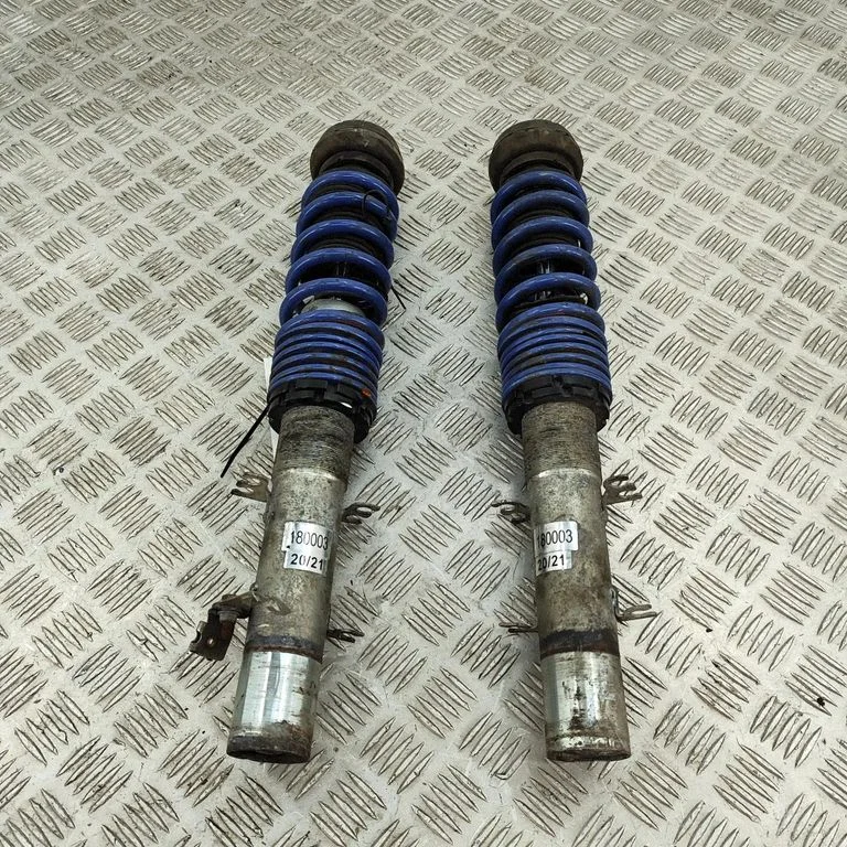 Vedrude ja amortisaatorite komplekt (eesmised ja tagumised) – Volkswagen New Beetle (1998-2010)