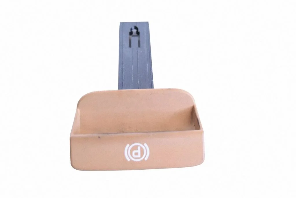 Hand brake release handle 90630