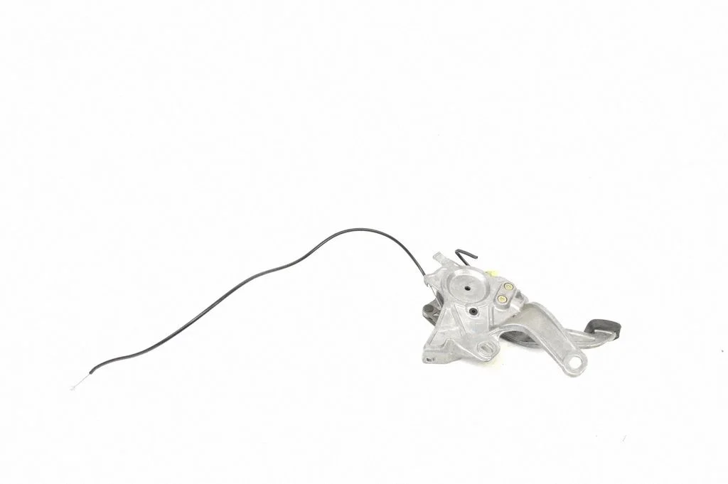 Hand brake release handle – Mercedes-Benz CLS-Class C219 (2003-2011)