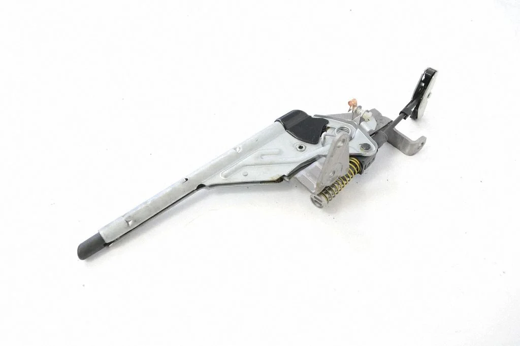 Hand brake release handle 6782750
