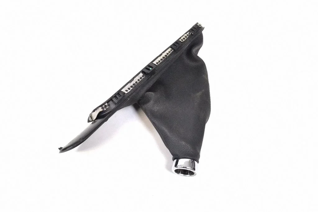 Hand brake release handle