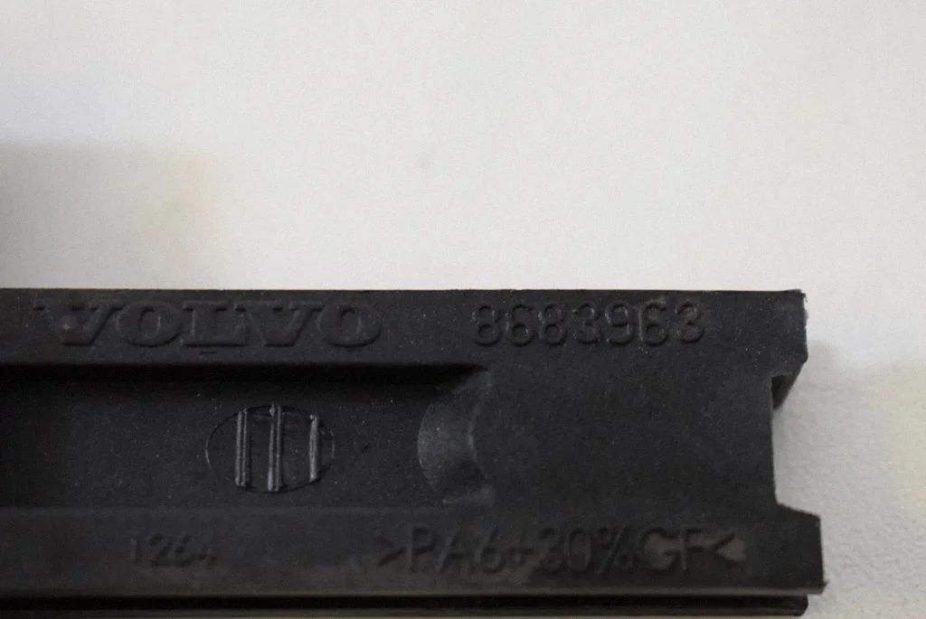 Hand brake release handle 8683963