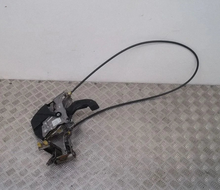 Hand brake release handle