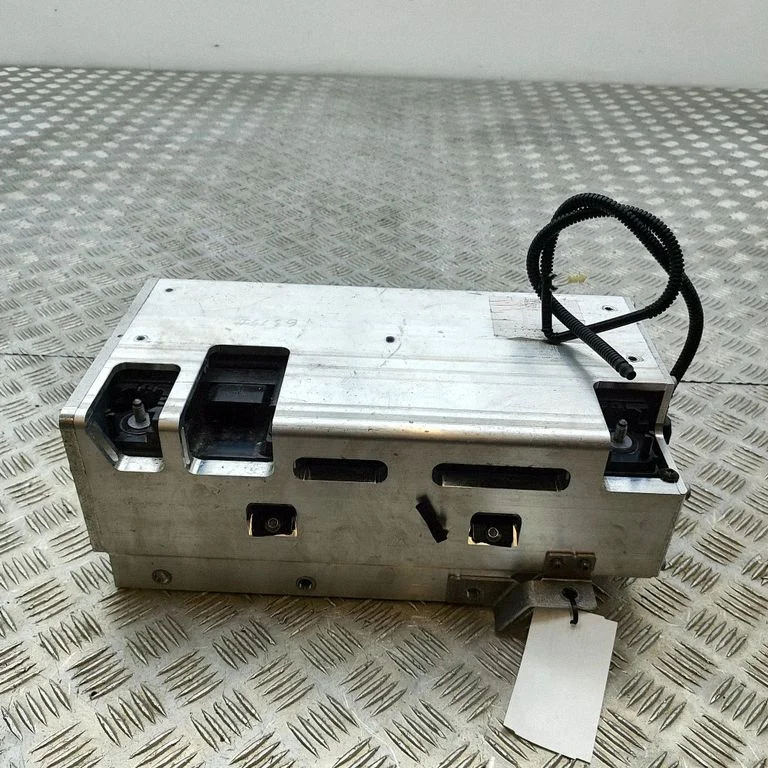 Hybrid / electric car battery 4M0915105B
