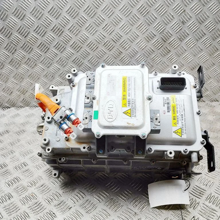 Invertors (sprieguma pārveidotājs) 1379391300
